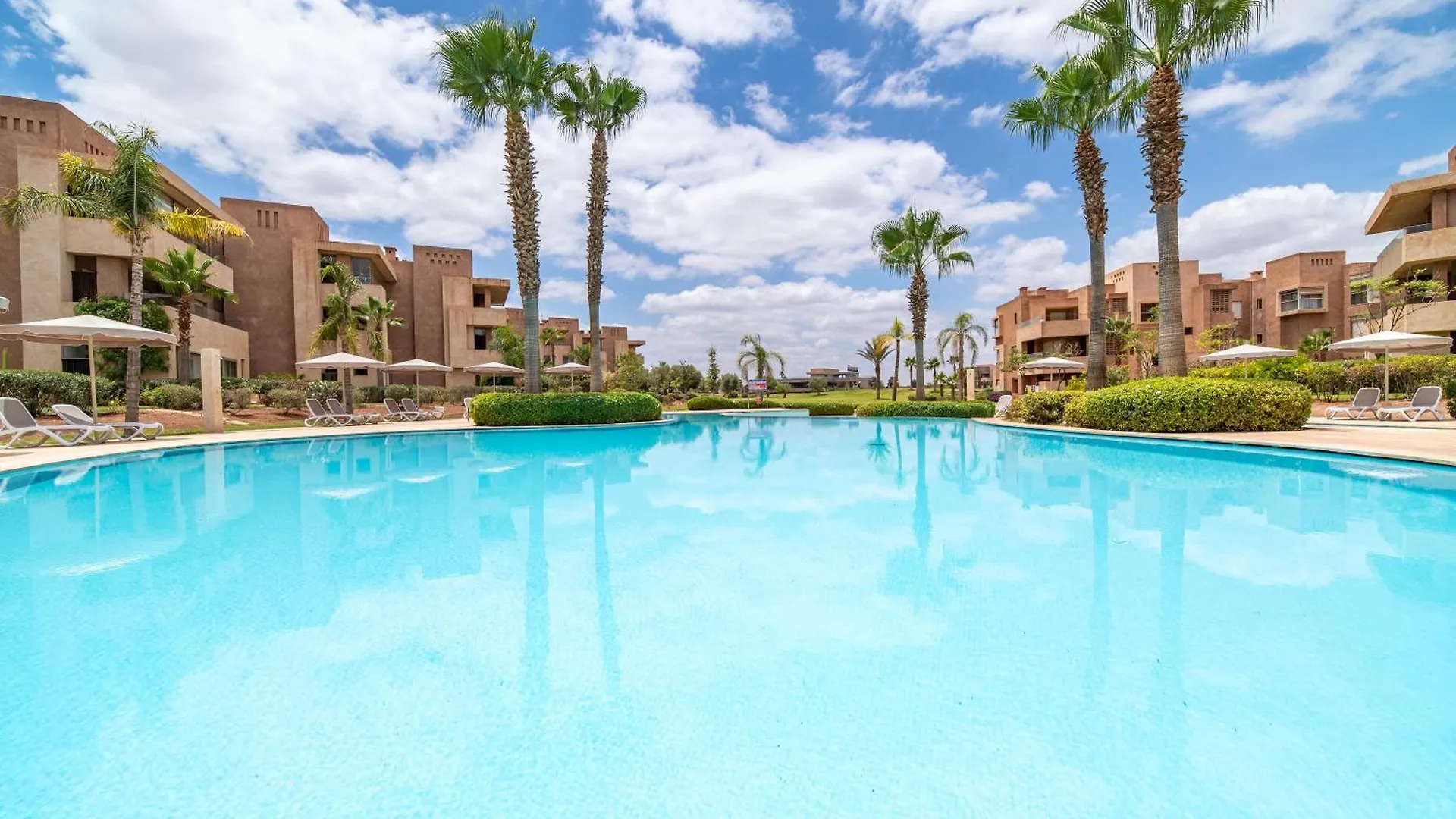 Relaxing Summer-Pool-Garden-Wifi Marrakesh Apartment